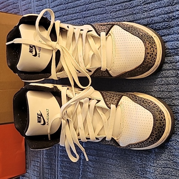 NIKE AIRS HIGH TOPS - Picture 1 of 9